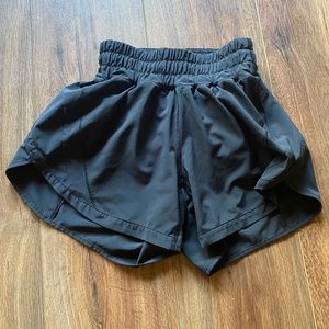 Lululemon Hotty Hot size 0 shorts